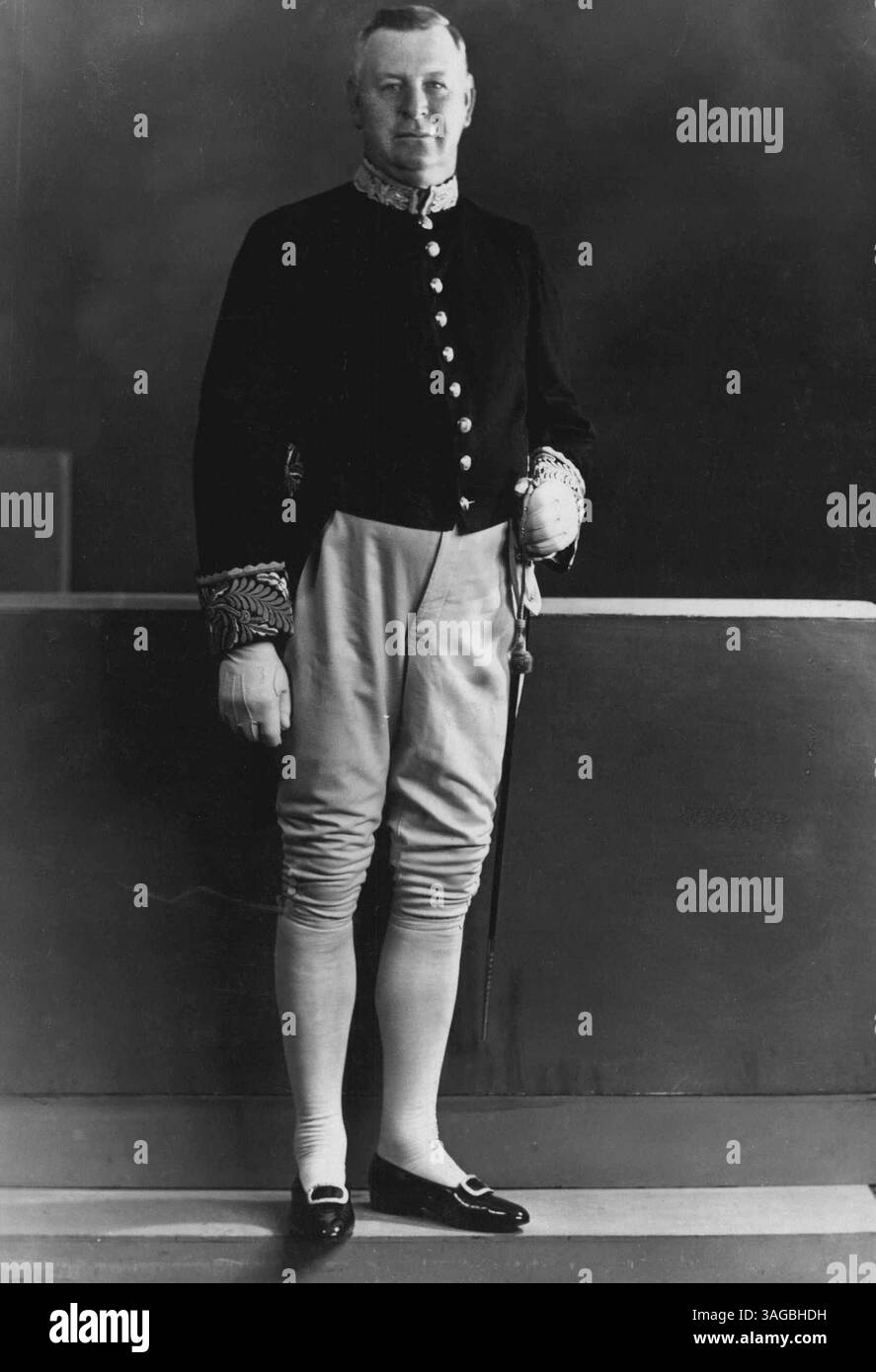 Das Hon.R.L. Butler, Premierminister von South Australia, der nach England kam, um an der Krönung teilzunehmen. Seine Tochter, Miss Jean Butler, heiratet Ian Thomas von kleinem Smith & Co. Aus Adelaide am 26. Juli. September 1937. (Foto: Pearl Fryar) Stockfoto