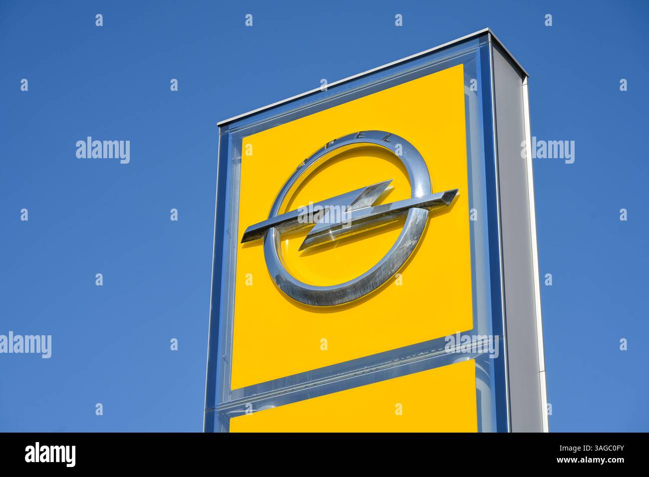 Opel Händler, Seesener Straße, Wilmersdorf, Berlin, Deutschland *** Opel Händler, Seesener Straße, Wilmersdorf, Berlin, Deutschland Stockfoto