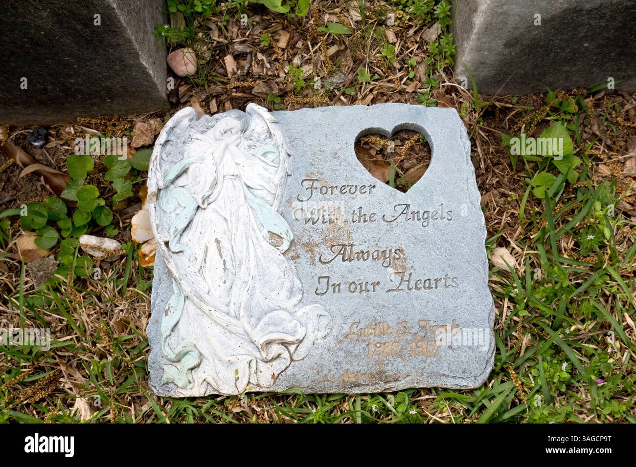 Grab von Lucille Selig Frank, Ehefrau von Leo Frank, der 1915 gelyncht wurde, auf dem Oakland Cemetery, Atlanta, Georgia. Stockfoto