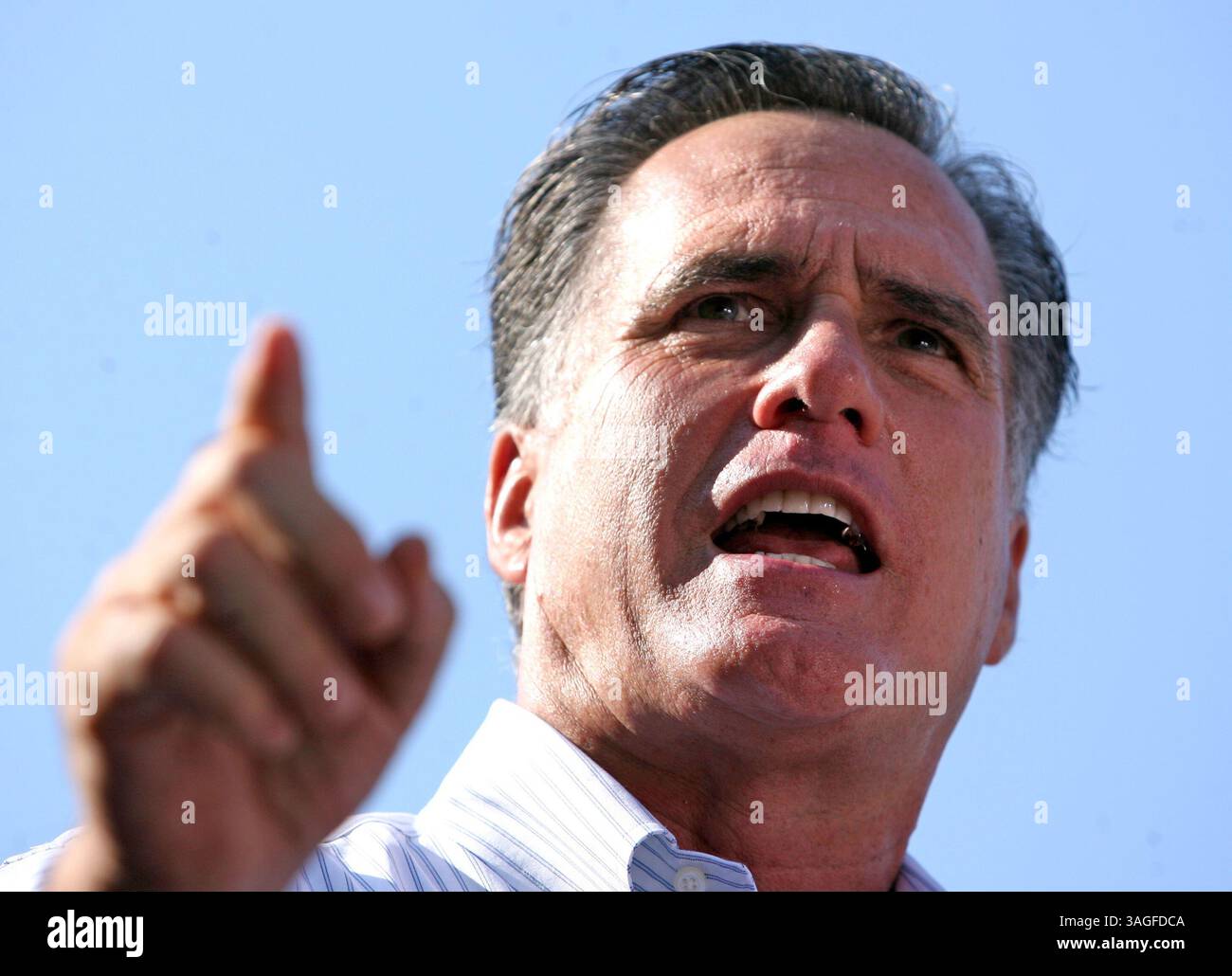 13. August 2012: Saint Augustine, Florida, USA - der mutmaßliche republikanische Präsidentschaftskandidat MITT ROMNEY hält während einer Kundgebung am Flagler College eine Rede. (Kreditbild: © Joe Burbank/Orlando Sentinel/MCT/ZUMAPRESS.com) Stockfoto