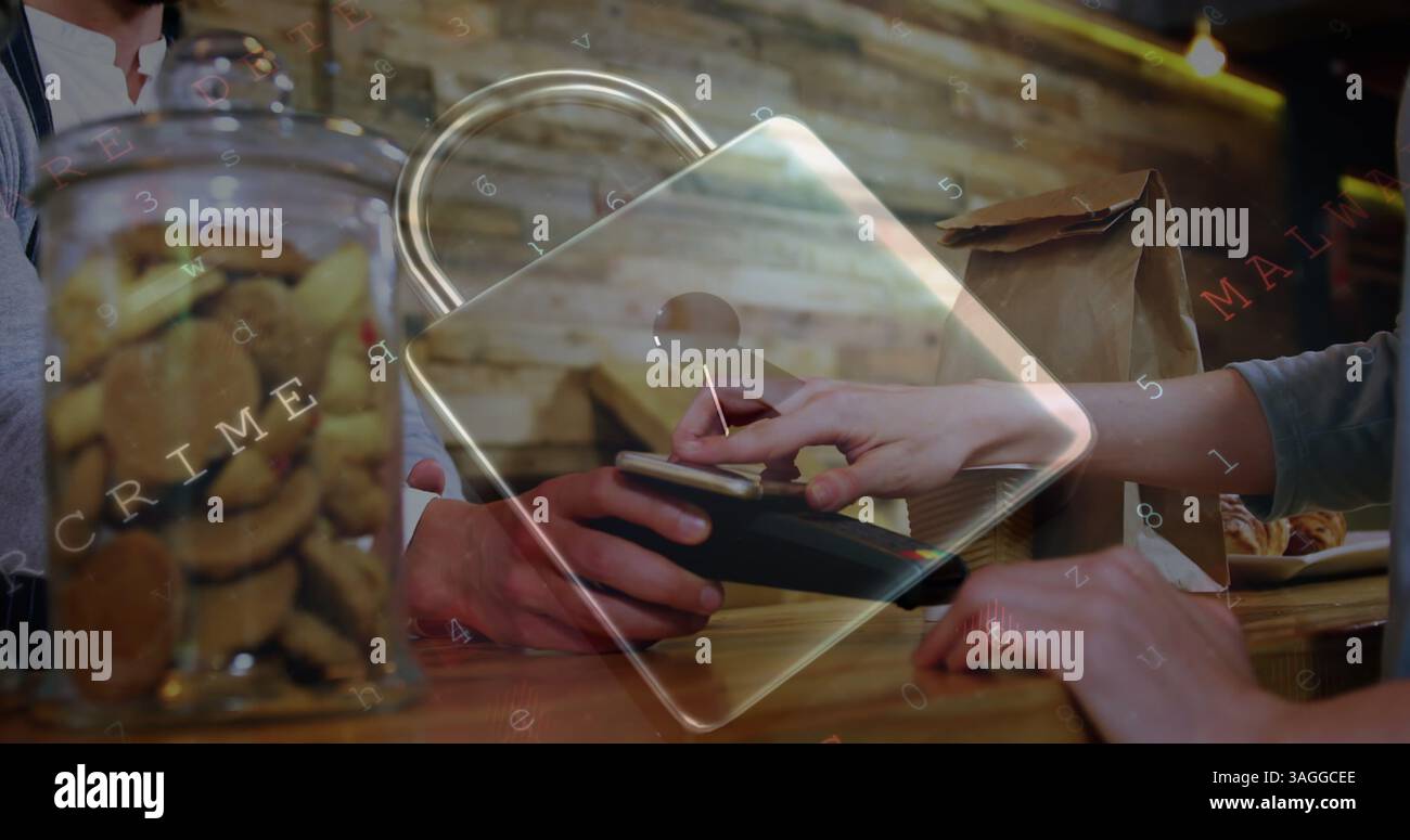 Bild eines Vorhängeschlosses für die Netzwerksicherheit über Personen, die ein Zahlungsterminal nutzen Stockfoto