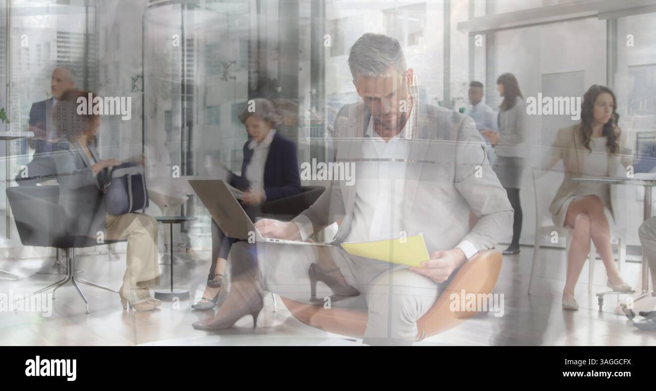 Bild von der geschäftigen Straße über dem Geschäftsmann Stockfoto