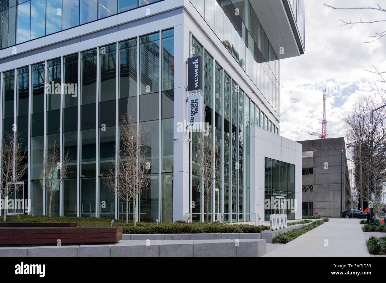 Atlanta, Georgia, USA - 16. Januar 2020: Georgia Tech-Schild auf dem Gebäude in Atlanta, Georgia, USA. Stockfoto