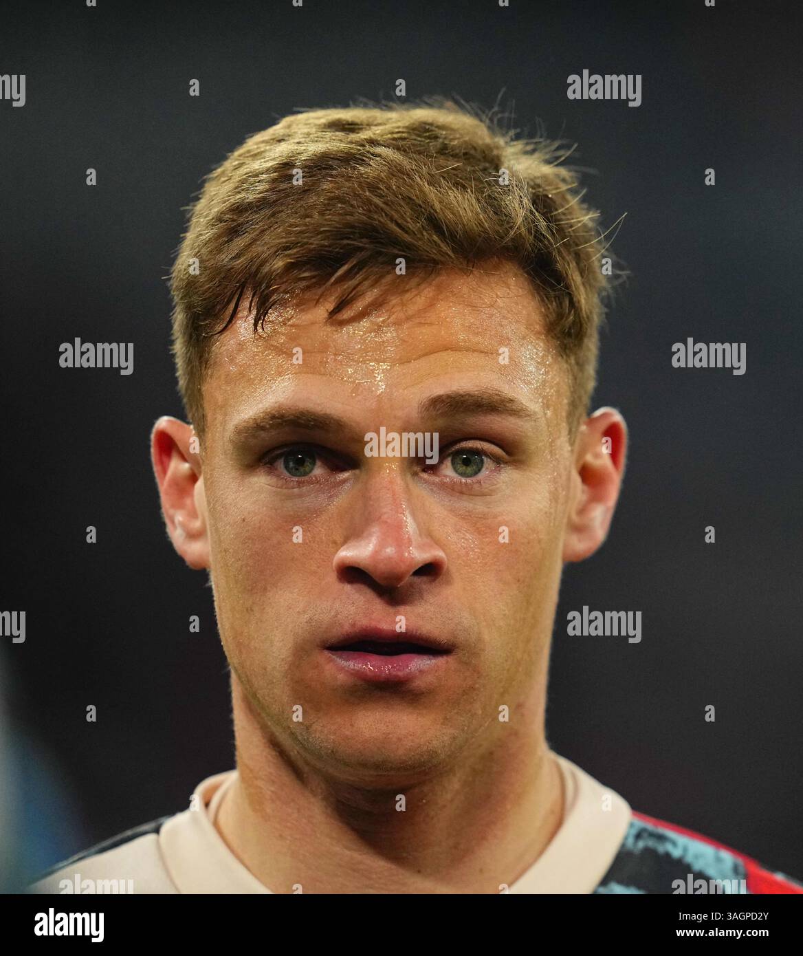 Allianz Areana, München, Deutschland. April 2025. Joshua Kimmich vom FC Bayern München im Champions League-Viertelfinale gegen Inter Mailand bei der Allianz Areana in München. Ulrik Pedersen/CSM (Bild: © Ulrik Pedersen/Cal Sport Media). Quelle: csm/Alamy Live News Stockfoto