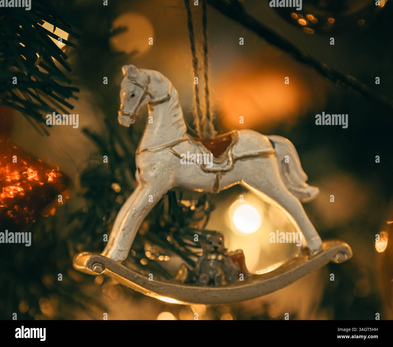Schaukelpferd - Weihnachtsbaumobjekt Stockfoto