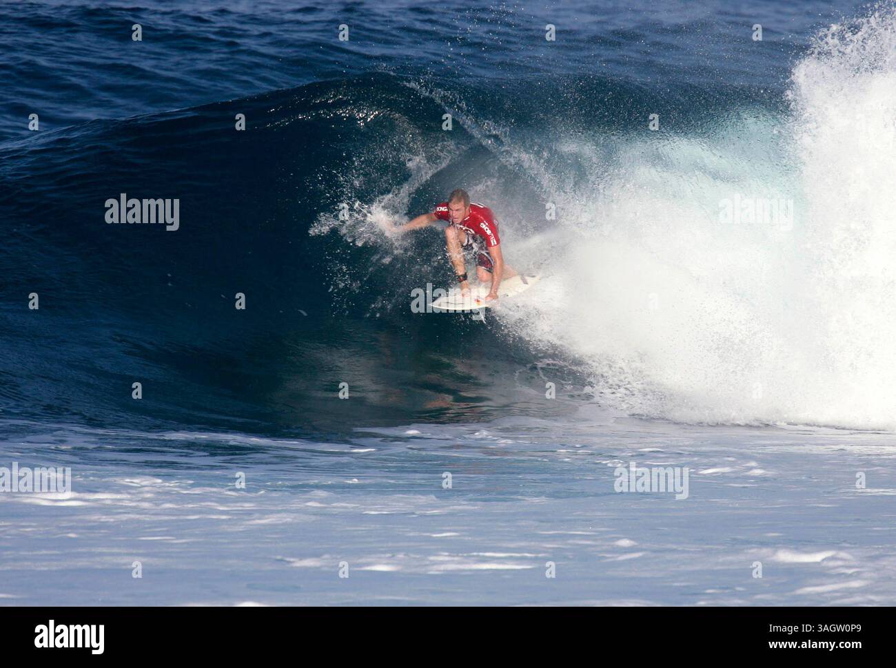 22. Oktober 2009 – Siargao Island, Philippinen – der hawaiianische JAMIE O'BRIEN von der Nordküste von Oahu wird am Billabong Cloud 9 Invitational auf den Philippinen gefangen. (Bild: © Jake White/Surfing Australia/ZUMA Press) Stockfoto