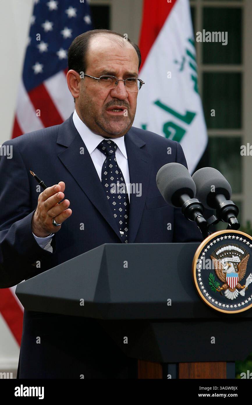 22. Juli 2009 - Washington, District of Columbia, USA - nach einem Treffen mit Präsident Obama spricht der irakische Premierminister NURI KAMAL AL-MALIKI vor der Presse vor dem Weißen Haus. (Bild: © James Berglie/ZUMA Press) Stockfoto