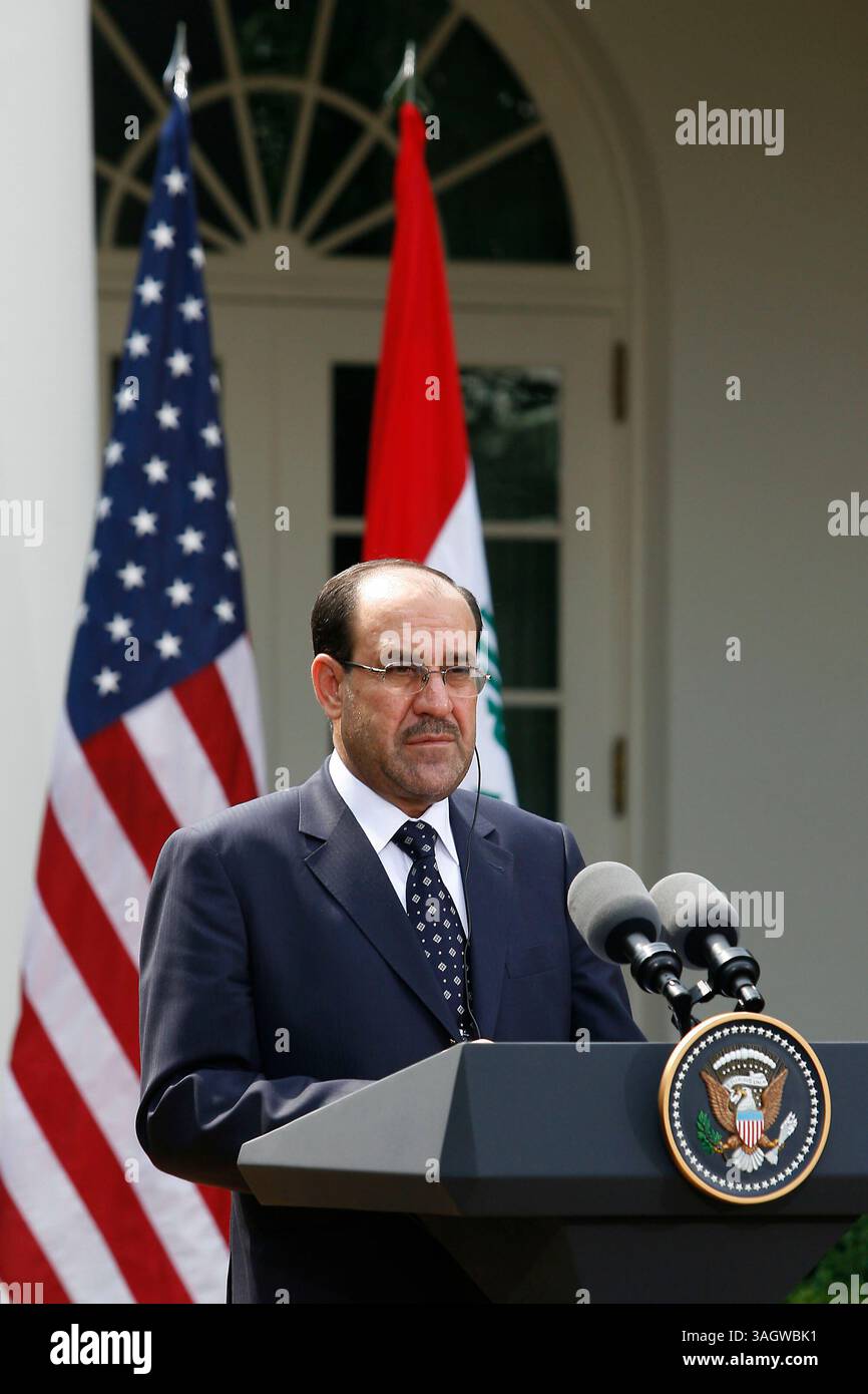 22. Juli 2009 - Washington, District of Columbia, USA - nach einem Treffen mit Präsident Obama spricht der irakische Premierminister NURI KAMAL AL-MALIKI vor der Presse vor dem Weißen Haus. (Bild: © James Berglie/ZUMA Press) Stockfoto
