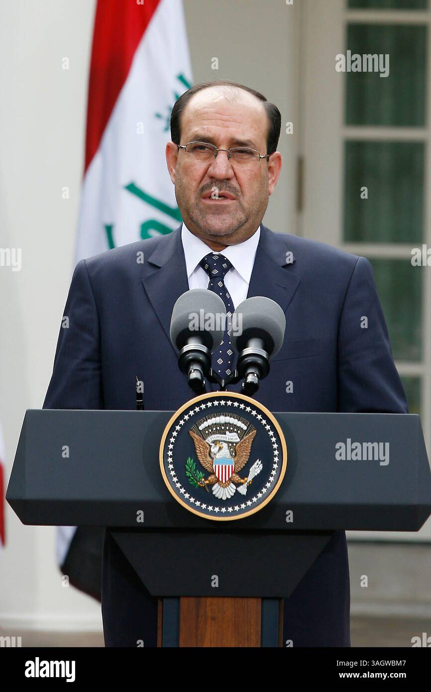 22. Juli 2009 - Washington, District of Columbia, USA - nach einem Treffen mit Präsident Obama spricht der irakische Premierminister NURI KAMAL AL-MALIKI vor der Presse vor dem Weißen Haus. (Bild: © James Berglie/ZUMA Press) Stockfoto