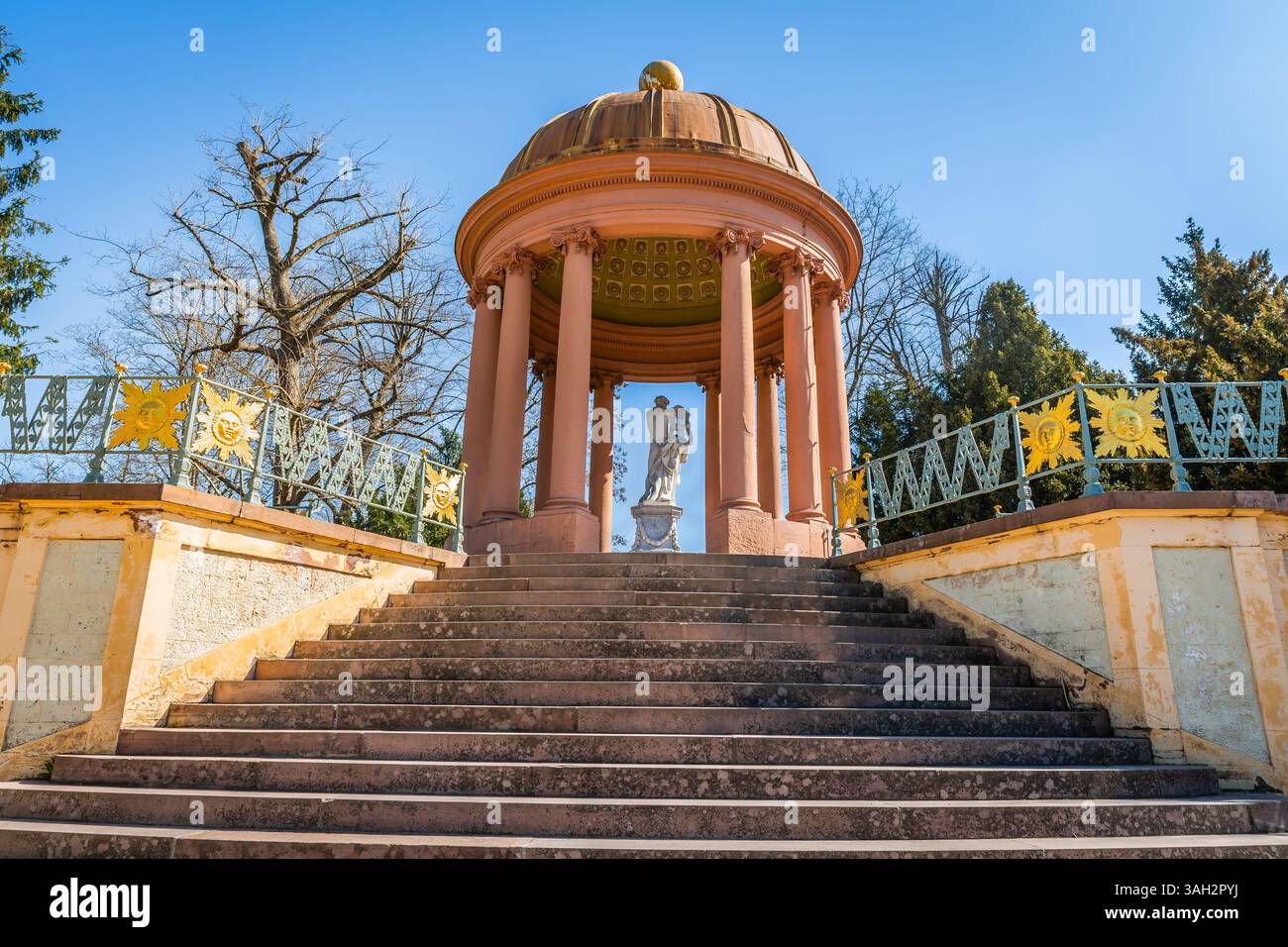 Apollo-Folly-Tempel im Schlosspark Schwetzingen Stockfoto