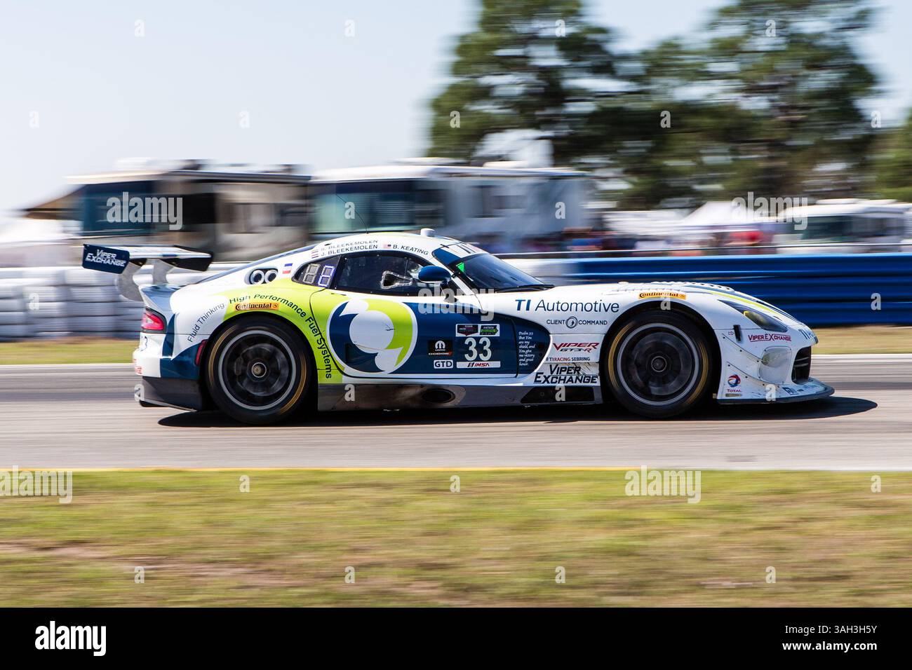 21/2015 - Sebring FL, USA - Riley Motorsports mit den Fahrern Ben Keating-Port Lavaca, TX/Jeroen Bleekemolen-Monte Carlo, Monaco/Sebastiaan Bleekemolen-Monte Carlo, Monaco in einem Dodge Viper SRT-Fahrzeug mit Viper V10-Motor und Continental-Reifen, gesponsert von TI Automotive auf dem Sebring International Raceway in Sebring FL. DelMecum/Cal Sport Media (Bild: © Del Mecum/Cal Sport Media/ZUMAPRESS.com) Stockfoto