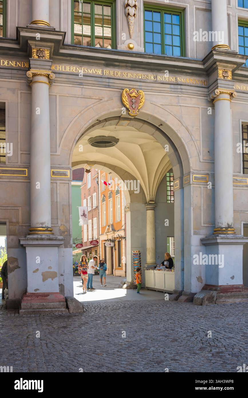 Stadttor Danzig Polen, Blick auf das Goldene Tor (1612) am Eingang zum Königlichen Weg in der Altstadt von Danzig, Pommern, Polen. Stockfoto