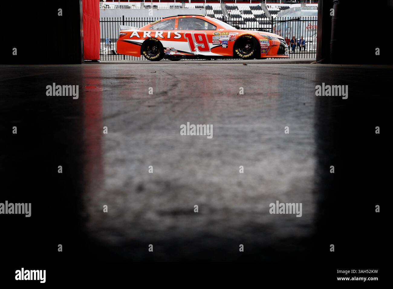 5. Juni 2015 – Long Pond, PA, USA – Long Pond, PA – 5. Juni 2015: Carl Edwards (19) übt für die Axalta ''We Paint Winners'' 400 auf dem Pocono Raceway in Long Pond, PA. (Kreditbild: © ASP/Cal Sport Media/ZUMAPRESS.com) Stockfoto