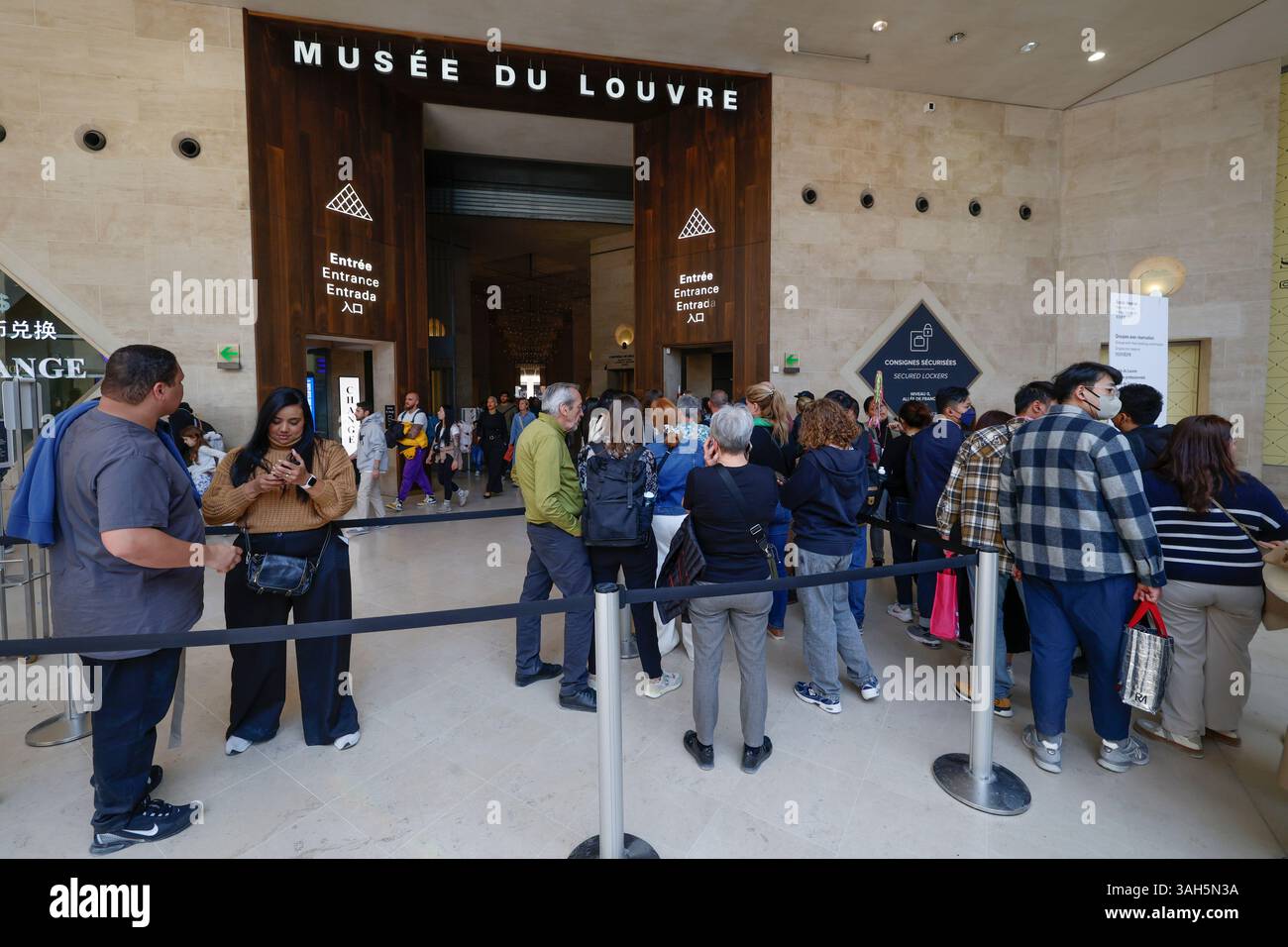 LOUVRE Museum PARIS Stockfoto