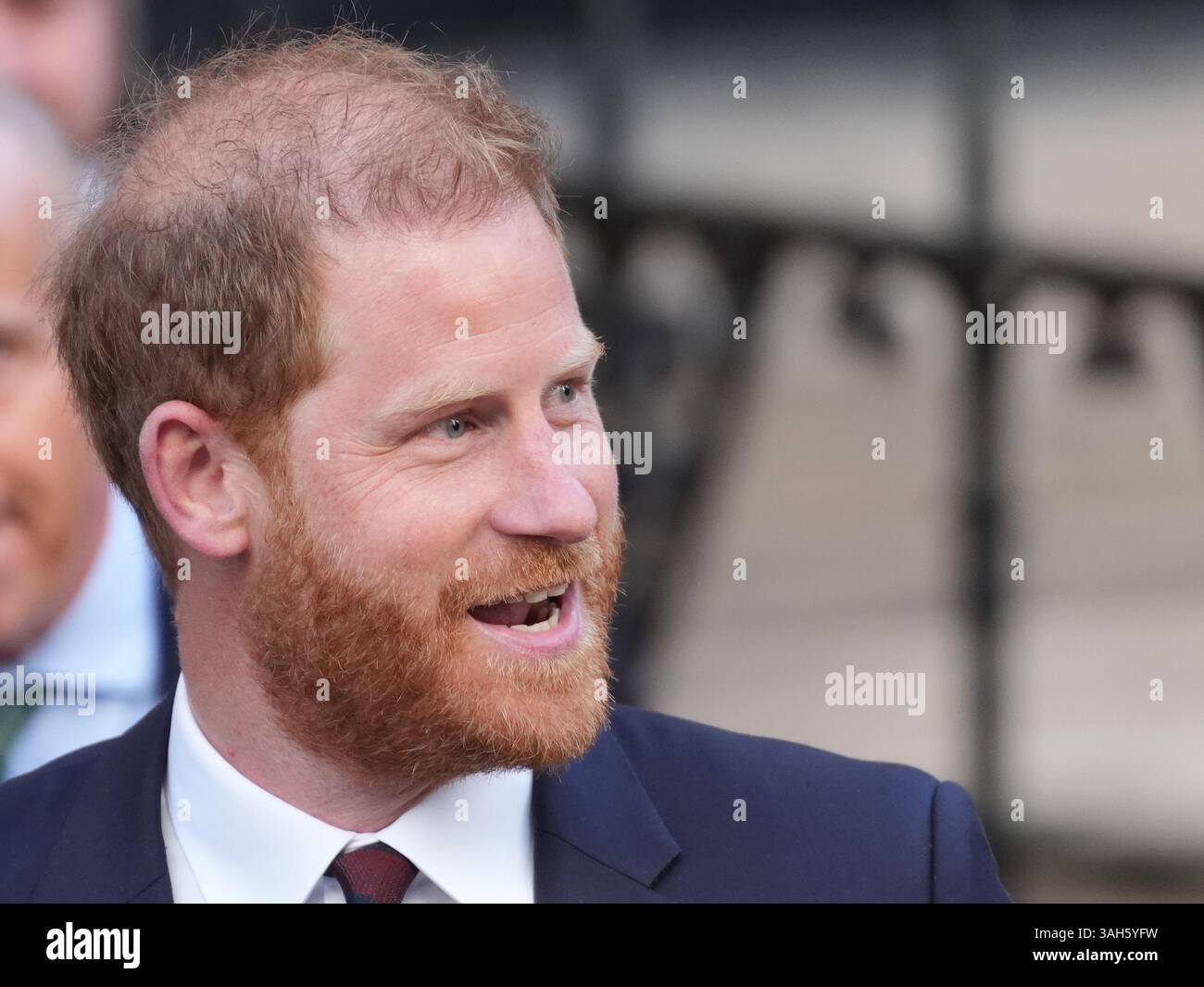 Der Duke of Sussex verlässt die Royal Courts of Justice in Central London, nachdem er gegen ein Urteil des High Court über seine Klage gegen das Innenministerium wegen des Sicherheitsniveaus, das er während seines Aufenthalts im Vereinigten Königreich erhält, Berufung eingelegt hatte. Bilddatum: Mittwoch, 9. April 2025. Stockfoto