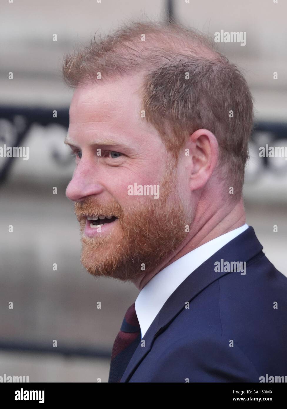 Der Duke of Sussex verlässt die Royal Courts of Justice in Central London, nachdem er gegen ein Urteil des High Court über seine Klage gegen das Innenministerium wegen des Sicherheitsniveaus, das er während seines Aufenthalts im Vereinigten Königreich erhält, Berufung eingelegt hatte. Bilddatum: Mittwoch, 9. April 2025. Stockfoto