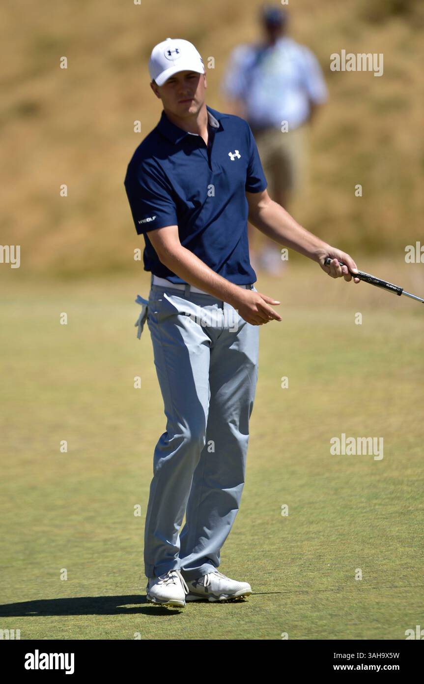 19. Juni 2015. Jordan Spieth während der zweiten Runde bei den U.S. Open in Chambers Bay, University Place, Washington. . . George Holland / Cal Sport Media (Bild: © George Holland/Cal Sport Media/ZUMAPRESS.com) Stockfoto