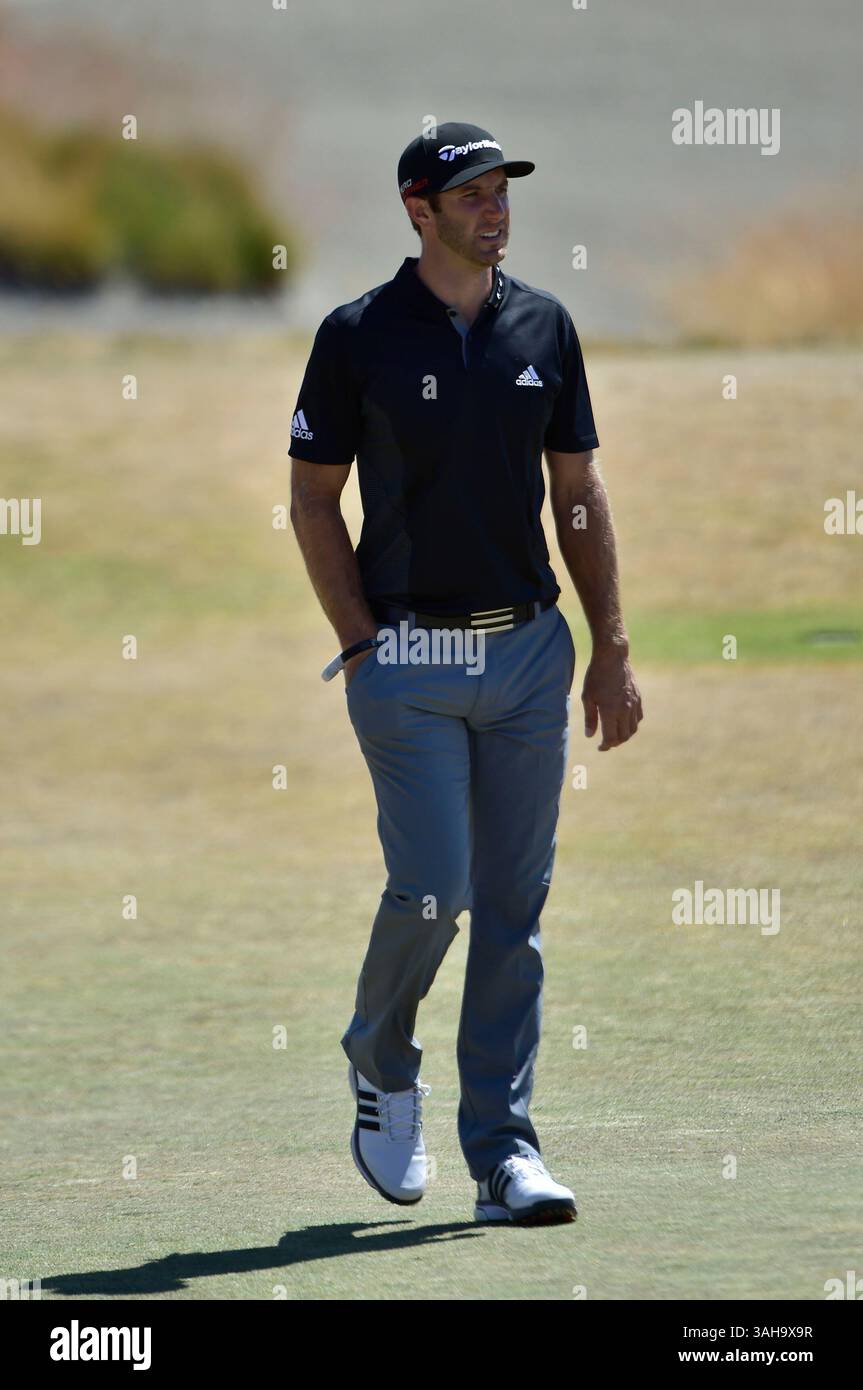 19. Juni 2015. Dustin Johnson während der zweiten Runde bei den U.S. Open in Chambers Bay, University Place, Washington. . . George Holland / Cal Sport Media (Bild: © George Holland/Cal Sport Media/ZUMAPRESS.com) Stockfoto