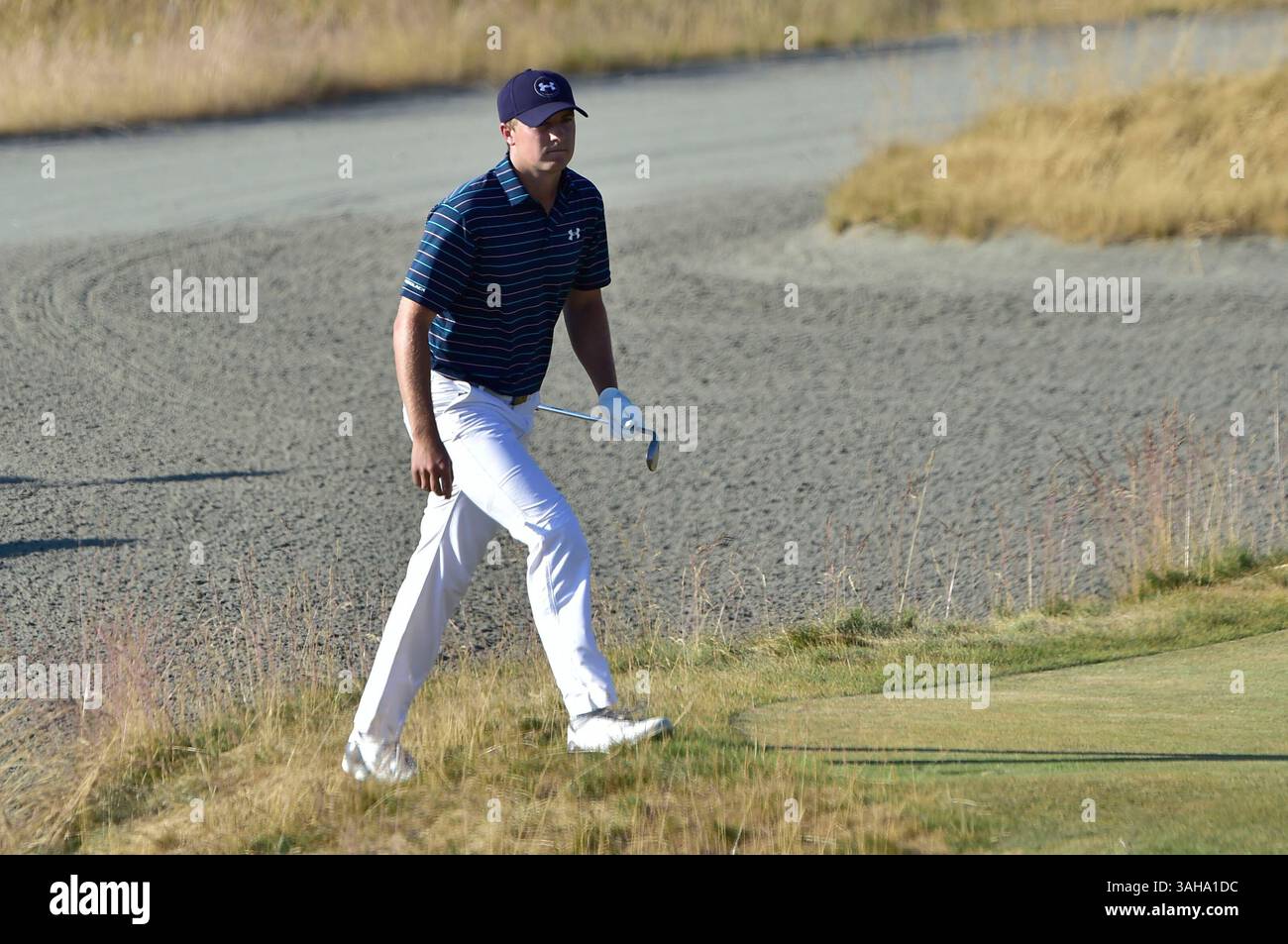 21. Juni 2015. Jordan Spieth auf dem 17. Grün während der vierten Runde bei den U.S. Open in Chambers Bay, University Place, Washington. . . George Holland / Cal Sport Media (Bild: © George Holland/Cal Sport Media/ZUMAPRESS.com) Stockfoto