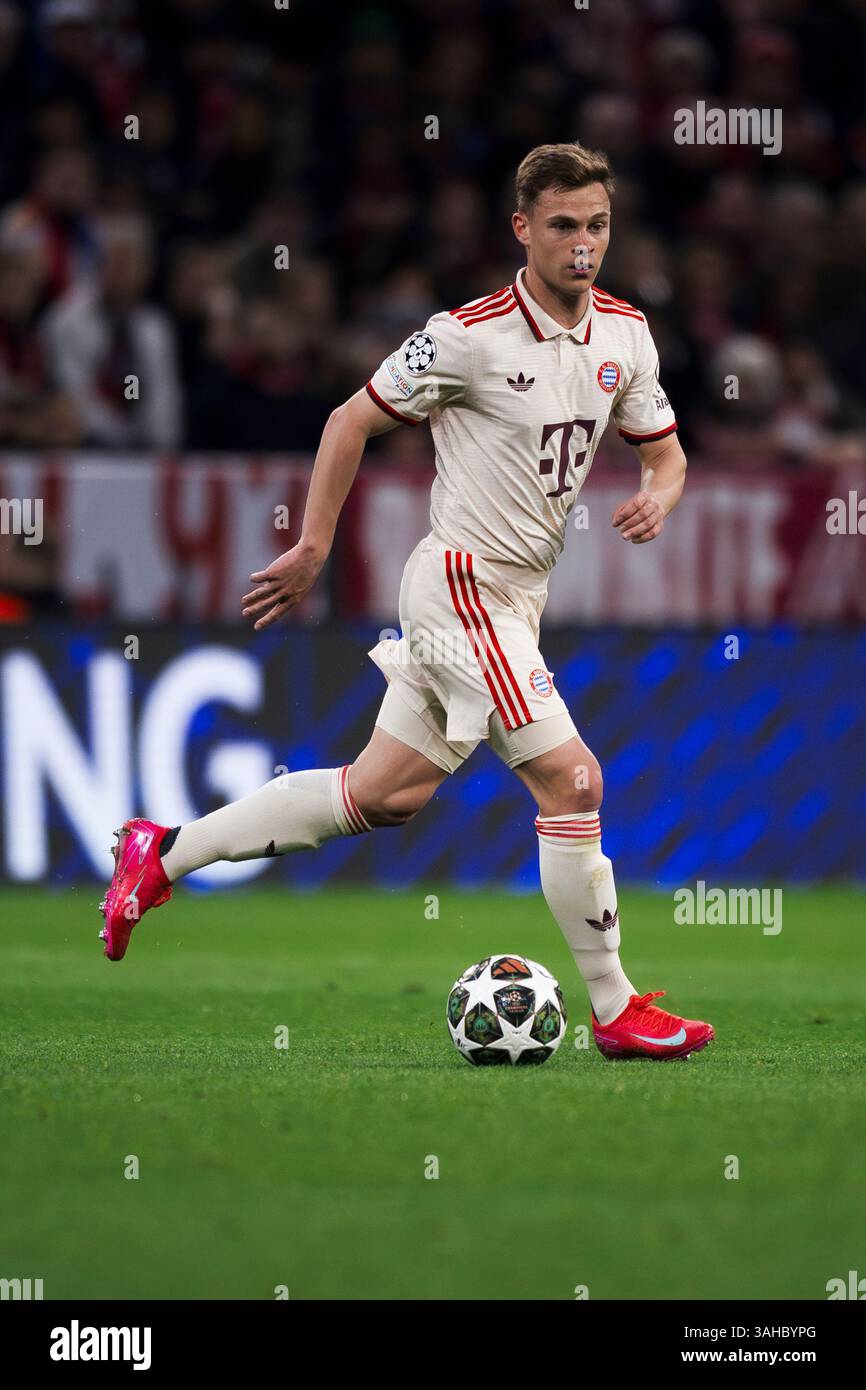 München, Deutschland. 8. April 2025. Joshua Kimmich vom FC Bayern München in der K.-o.-Phase der UEFA Champions League 2024/25 im Viertelfinale des ersten Legs zwischen dem FC Bayern München und dem FC Internazionale. Quelle: Nicolò Campo/Alamy Live News Stockfoto