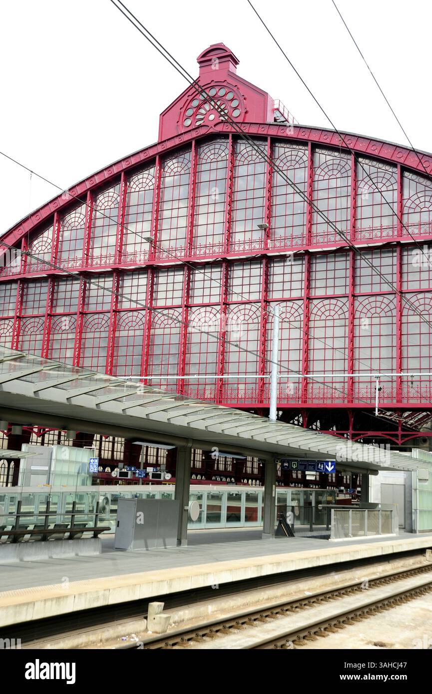 Bahnsteig am Hauptbahnhof, Hauptbahnhof, Antwerpen, Anvers, Flandern, Belgien, Benelux, Europa Stockfoto