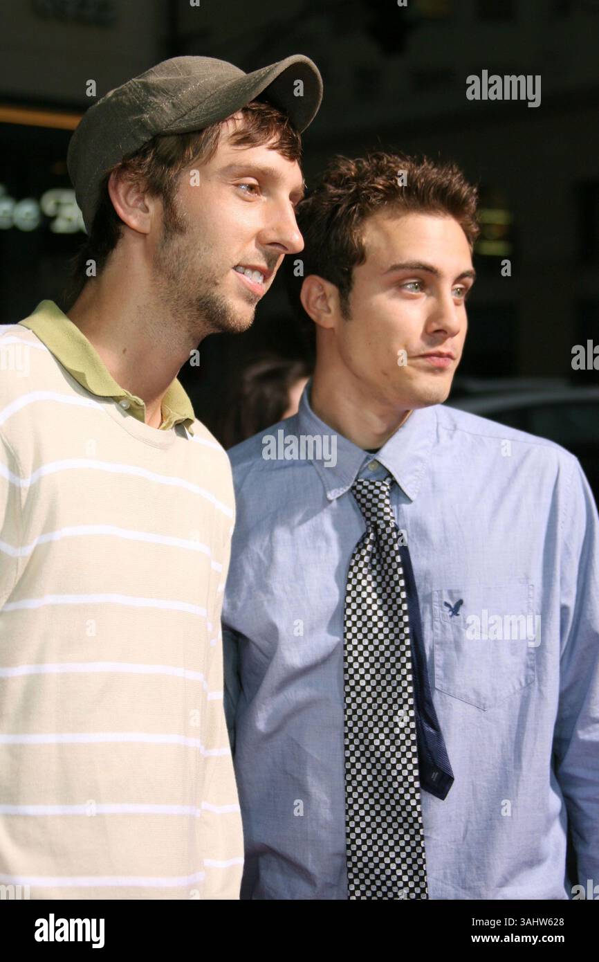 16. September 2008 – Hollywood, CA, USA – 16. September 2008 – Hollywood, Kalifornien – Joel Moore und Jarod Einsohn. „Eagle Eye“ in Los Angeles Premiere im Grauman's Chinese Theatre. Foto: Michael Jade/AdMedia Stockfoto
