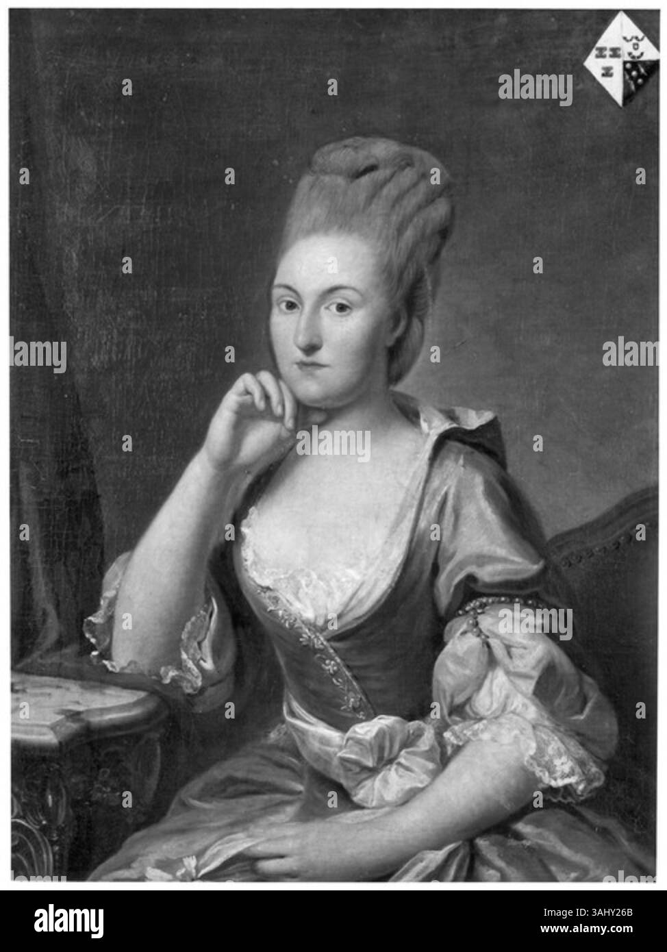 Dieses um 1770 gemalte Porträt von Benjamin Samuel Bolomey zeigt Adriana Maria Cornets de Groot, eine hochgeborene Frau. Das Öl auf Leinwand fängt ihr Bild in einem raffinierten Stil des 18. Jahrhunderts ein. Stockfoto