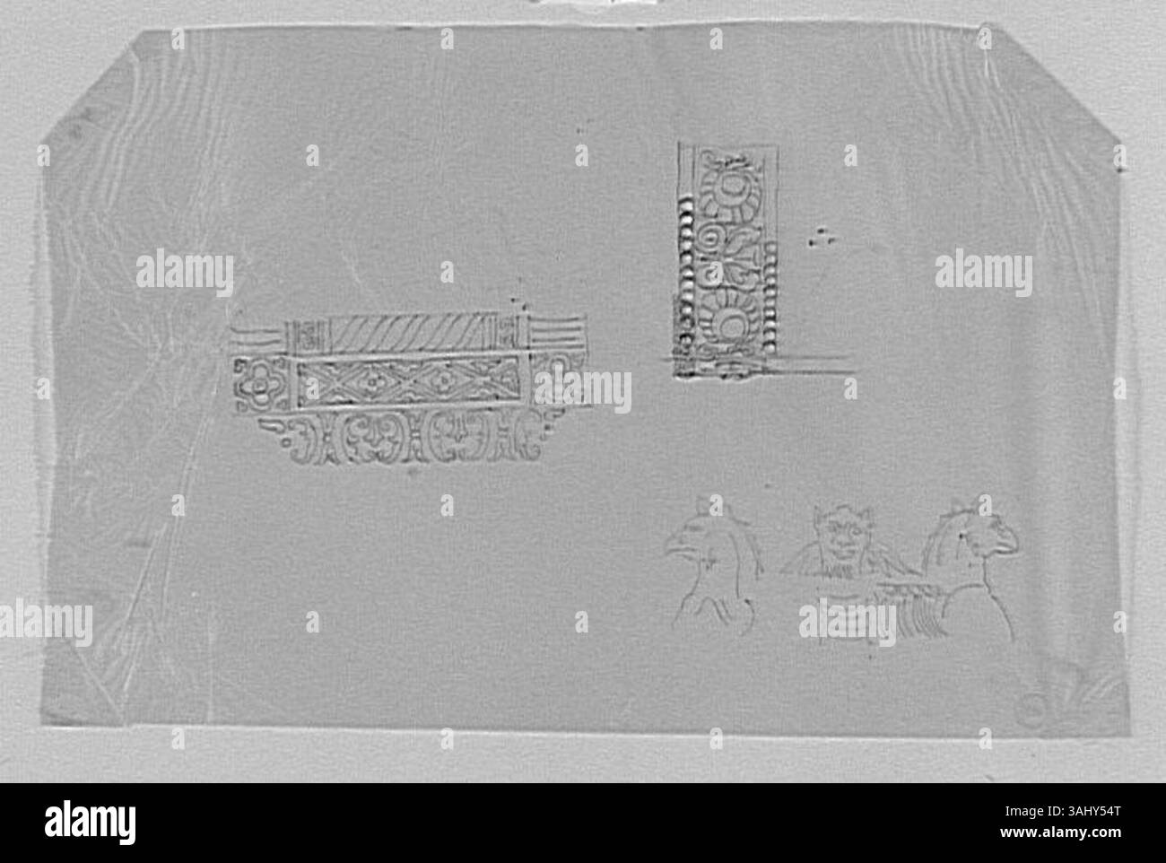 Gustave Moreys „Feuille d’études Diverses“ (Blatt verschiedener Studien) enthält Skizzen verschiedener Themen, die Moreas weitreichende künstlerische Interessen demonstrieren. Die Studien umfassen sowohl menschliche Figuren als auch dekorative Elemente, was seine Fähigkeit widerspiegelt, Realismus mit fantasievollem Design zu verbinden. Dieses Werk ist Teil der Sammlung Musée Gustave Moreau. Stockfoto