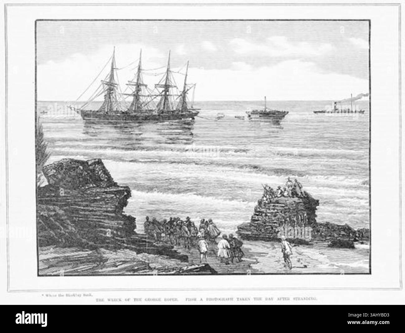 Dieser 1883 von Alfred Martin Ebsworth gedruckte Druck zeigt das Wrack der George Roper und zeigt die Nachwirkungen des Schiffes. Die Szene fängt den Moment ein, nachdem das Schiff auf Grund lief, mit sichtbaren Schäden und der umgebenden Landschaft. Dieser Holzstich bietet eine visuelle Aufzeichnung der Katastrophe für die historische und maritime Dokumentation. Stockfoto