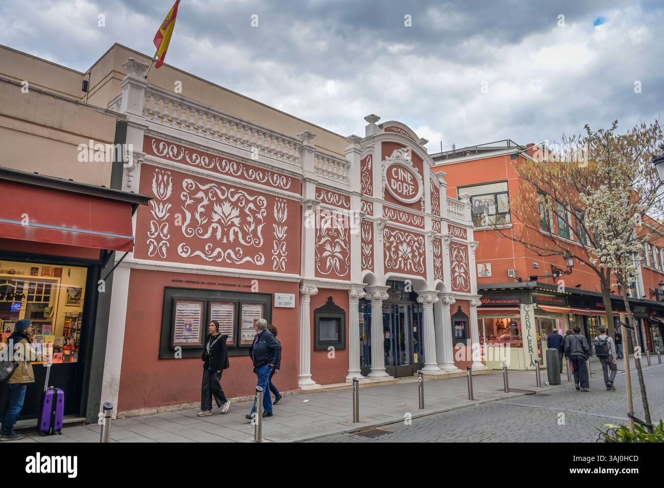 Kino Cine Dore, Calle de Santa Isabel, Madrid, Spanien *** Cinema Cine Dore, Calle de Santa Isabel, Madrid, Spanien Stockfoto