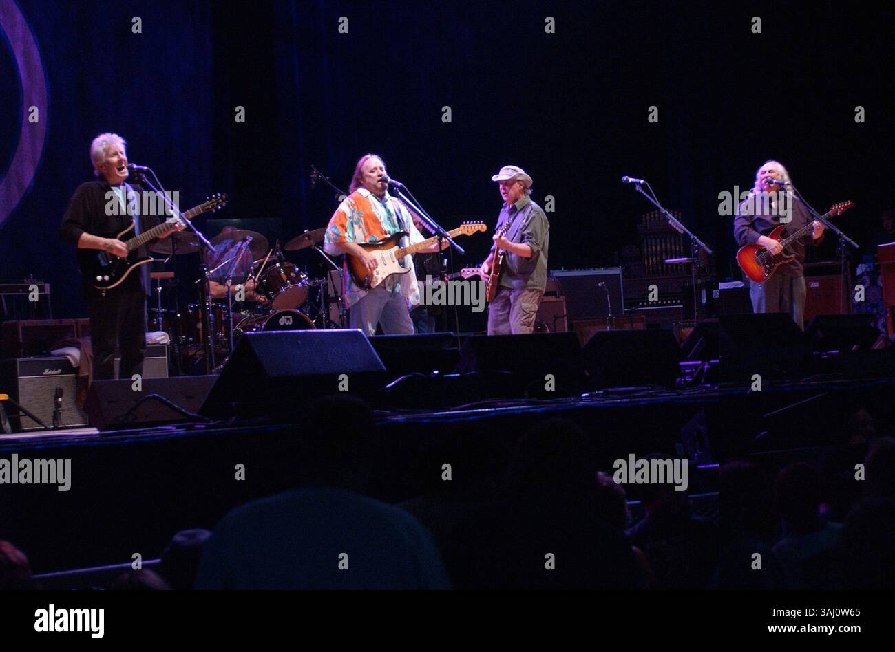 3. Oktober 2006 – Pittsburgh, PA, USA – 10. September 2006 – Pittsburgh, Pennsylvania – Musiklegenden CROSBY, STILLS, NASH & YOUNG treten auf ihrer Tour 2006 im Post-Gazette Pavilion auf. Foto: Jason L Nelson/AdMedia Stockfoto