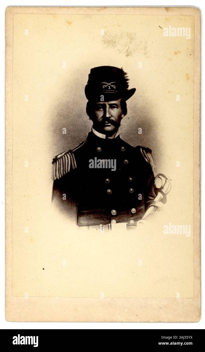 Dieses zweite Foto von David Hunter, das zwischen 1861 und 1865 aufgenommen wurde, zeigt seine Rolle als General der Union Army während des Amerikanischen Bürgerkriegs. Es repräsentiert den formalen fotografischen Stil der Zeit. Stockfoto