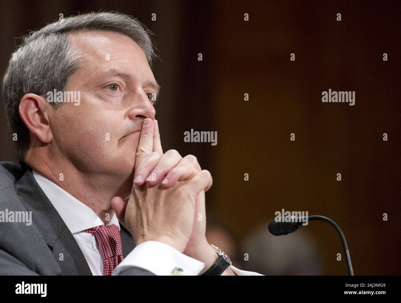 27. Juli 2017: Washington, District of Columbia, USA - RANDAL QUARLES, Gründer und Leiter der Cynosure Group, einer privaten Investmentfirma, sagt vor dem Senat Committee on Banking, Housing, and Urban Affairs aus, dass er zum Mitglied des Board of Governors des Federal Reserve Systems ernannt wurde. (Kreditbild: © Ron Sachs/CNP via ZUMA Wire) Stockfoto