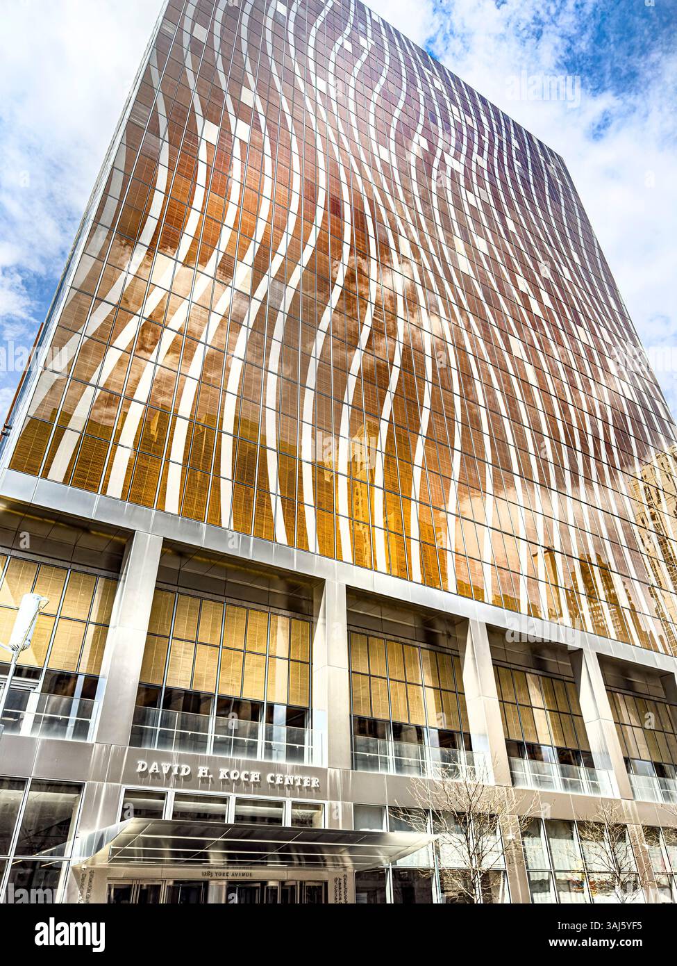 New York-Presbyterian David H. Koch Center, Außenansicht des Gebäudes, 1283 York Avenue, New York City, New York, USA Stockfoto
