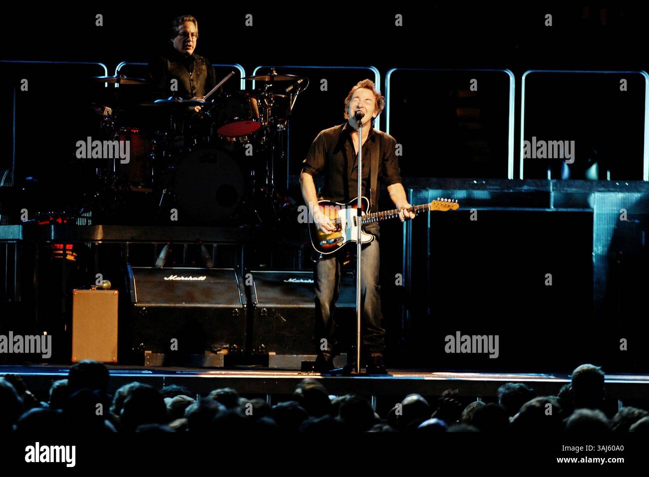 April 2008 – Hamilton, ON, USA – 03. März 2008 – Hamilton, Ontario, Kanada – Bruce Springsteen. Bruce Springsteen tritt im COPPS Coliseum während der „Radio Nowhere“ Tour auf. Foto: Brent Perniac/AdMedia (Foto: © Brent Perniac/AdMedia via ZUMA Wire) Stockfoto