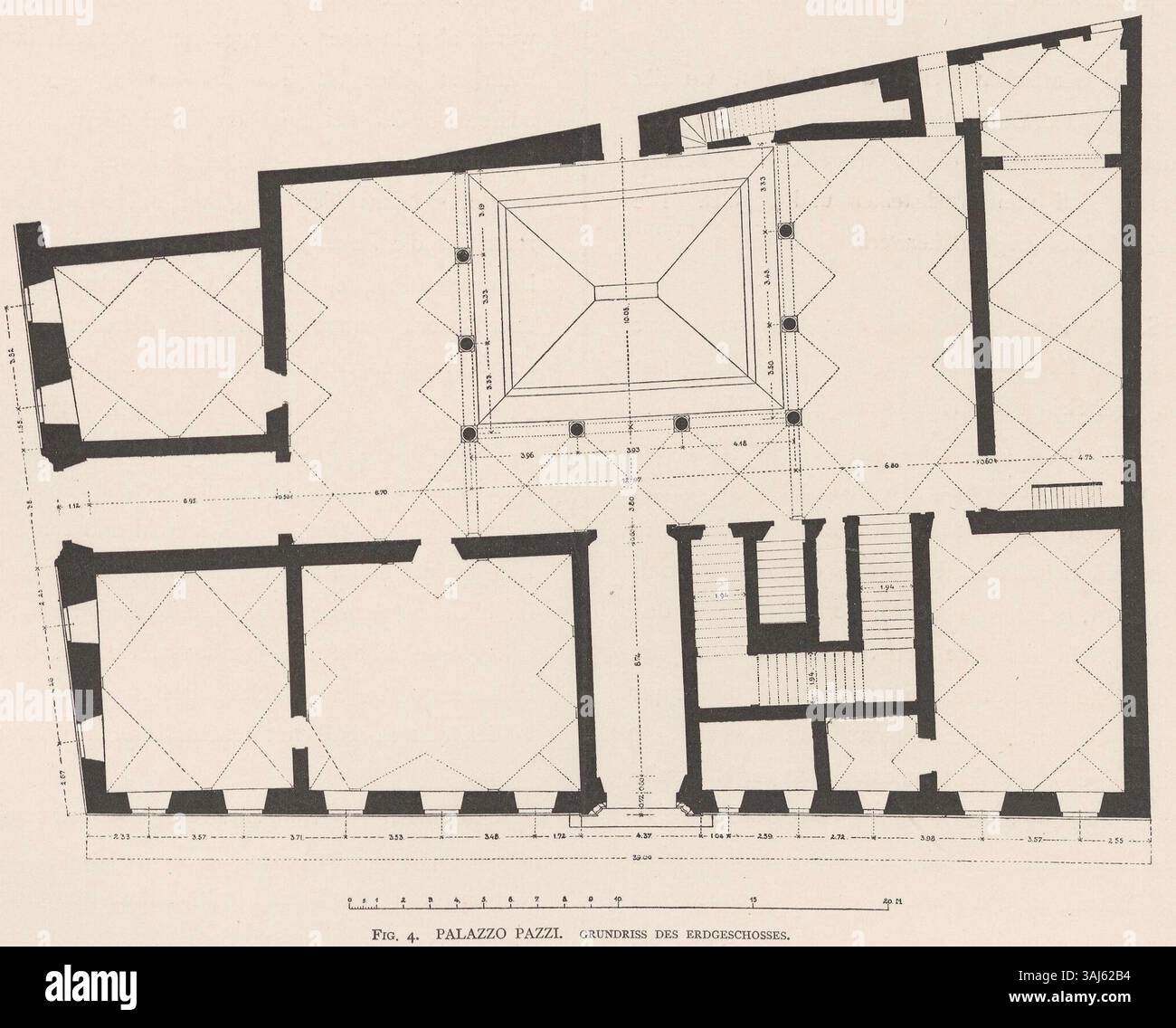 Dieser Grundriss des Palazzo Pazzi in der Toskana zeigt architektonische Elemente der Renaissance, die sowohl auf Schönheit als auch Funktionalität ausgerichtet sind. Das detaillierte Layout spiegelt die Harmonie und Symmetrie der Renaissance-Designprinzipien wider. Stockfoto