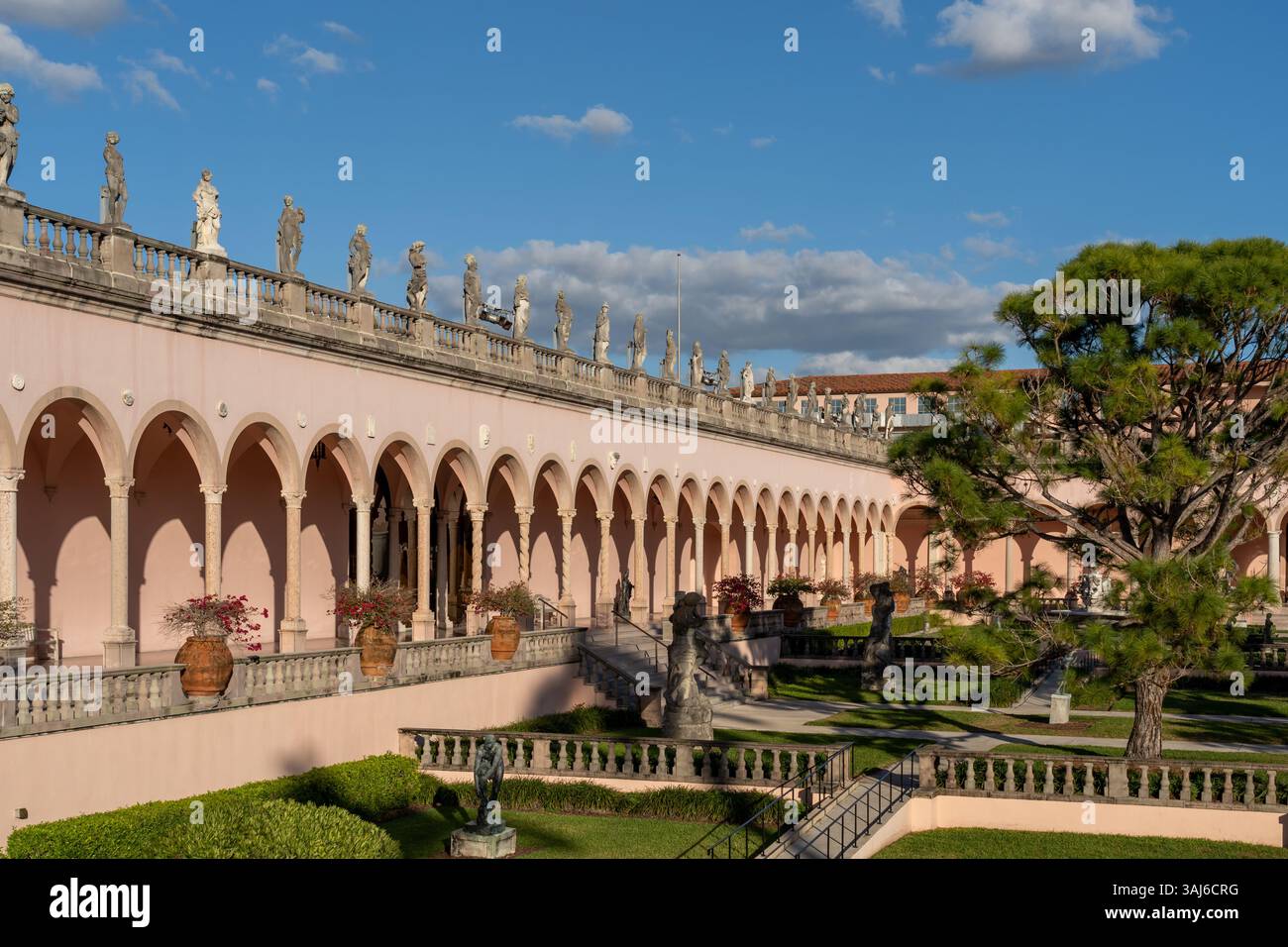 Das Ringling Museum of Art Courtyard in Sarasota, Florida, USA. Stockfoto
