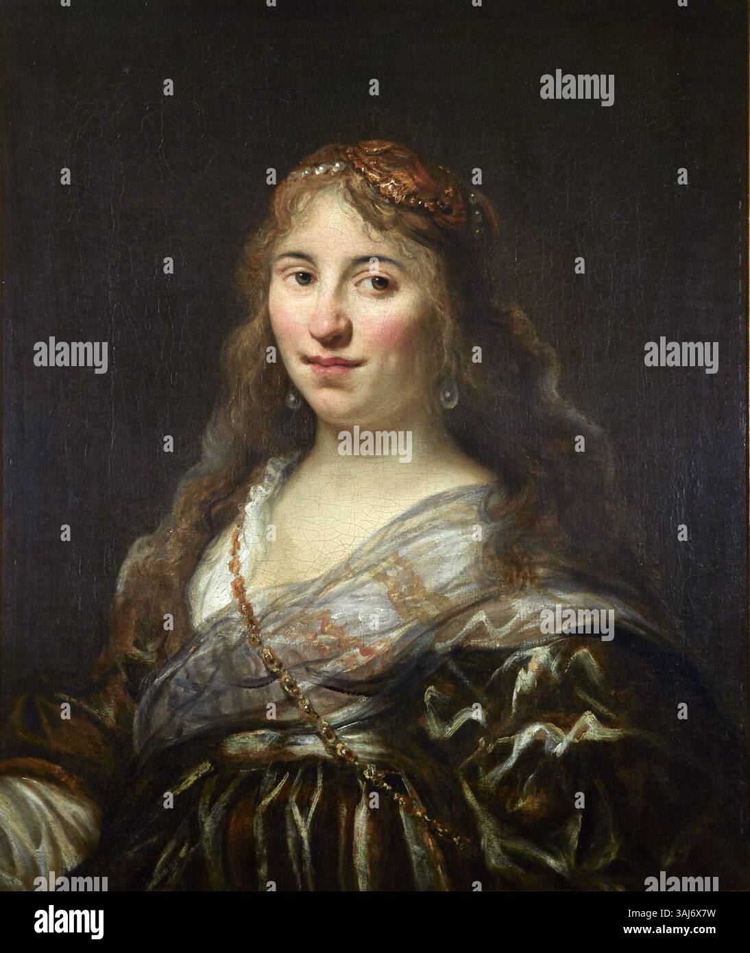 Dieses Porträt von Johann Spilberg aus den Jahren 1640 bis 1650 zeigt eine junge Frau in einem imaginierten Kostüm. Das Werk, das Teil einer Privatsammlung ist, zeigt barocke Empfindlichkeiten mit einem Schwerpunkt auf Eleganz, während Kleidung und Umgebung die spielerische Kreativität der damaligen Porträts widerspiegeln. Stockfoto