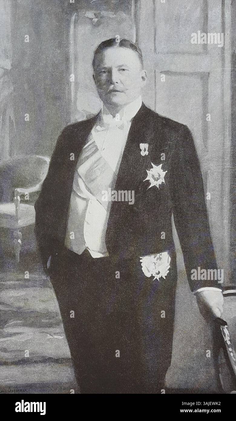 „Statsminister A Lindman“ von Emil Österman ist ein formelles Porträt des schwedischen Ministerpräsidenten A. Lindman, das mit akribischer Aufmerksamkeit auf seine Rolle und Persönlichkeit in der schwedischen Politik gemalt wurde. Stockfoto