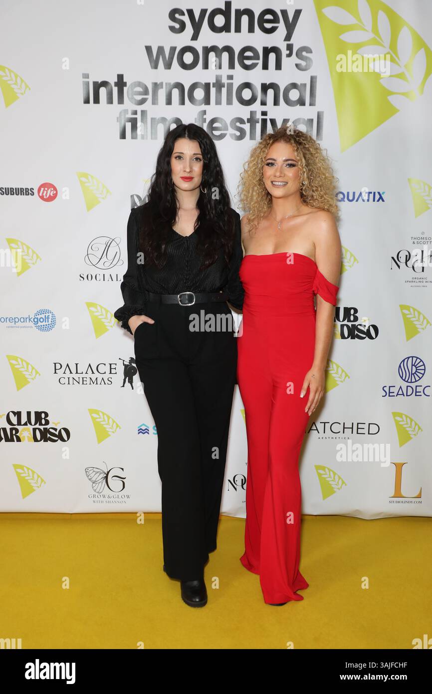 Sydney, Australien. April 2025. L-R: Caitlin Lopez und Loretta White besuchen das Sydney Women’s International Film Festival (SWIFF) im Palace Cinemas, Entertainment Quarter, Moore Park. Richard Milnes/Alamy Live News Stockfoto