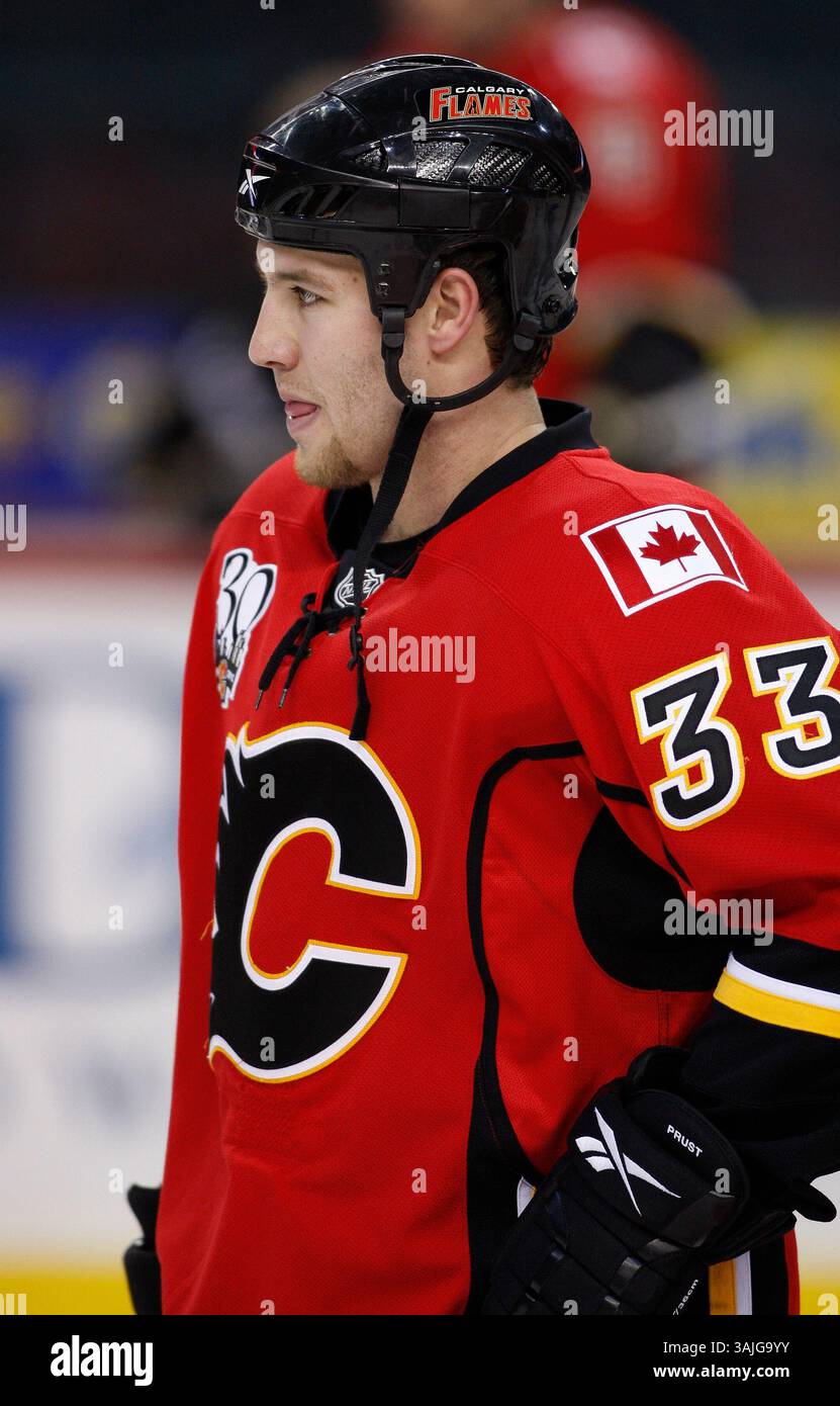 28. Dezember 2009 - Calgary, Alberta, Kanada - Foto des NHL-Spielerprofils auf Brandon Prust von Calgary Flames während eines Spiels in Calgary. (Foto: © Larry MacDougal via ZUMA Wire) Stockfoto