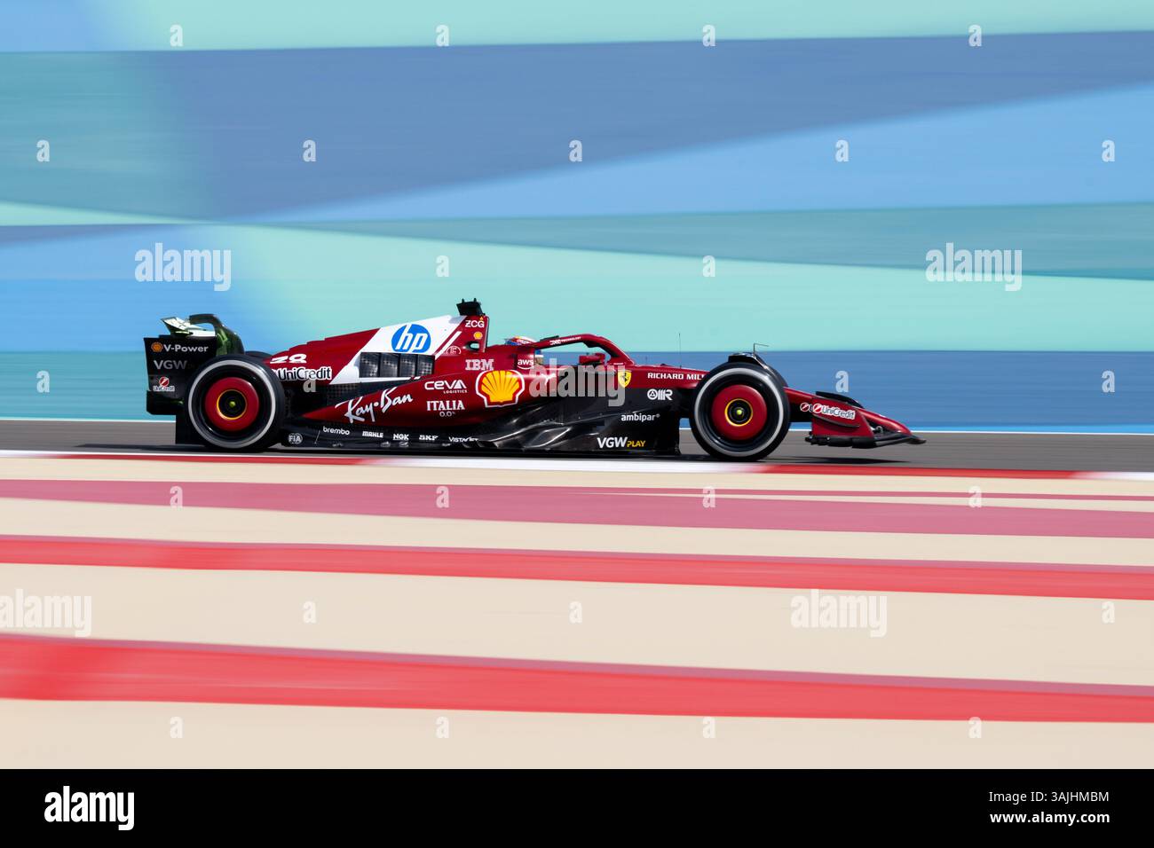 Dino Beganovic (Scuderia Ferrari HP, Schweden, #14) im SF-25, BAH, Formel 1 Weltmeisterschaft, Gulf Air Grand Prix von Bahrain, Bahrain International Circuit, Freies Training, Saison 2025, 11.04.2025 Foto: Eibner-Pressefoto/Michael Memmler Stockfoto