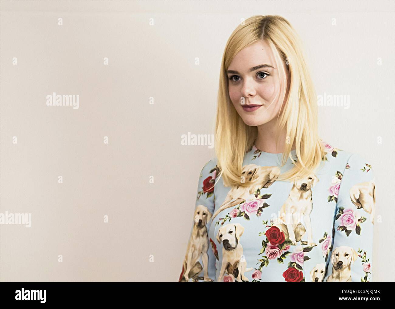 11. Juni 2017 - Hollywood, Kalifornien, USA - ELLE FANNING wirbt für „The Beguiled“. Mary Elle Fanning (* 9. April 1998) ist eine US-amerikanische Schauspielerin. Sie ist die jüngere Schwester der Schauspielerin D. Fanning. 2011 spielte Fanning in ihrer Breakout-Rolle als Alice Dainard in Super 8, für die sie einen Spotlight Award beim Hollywood Film Festival erhielt. Fanning erhielt mehrere Nominierungen, unter anderem für einen Saturn Award, einen Young Artist Award, einen Broadcast Film Critics Association Award, einen Teen Choice Award, einen Scream Award und einen MTV Movie Award. Sie ist vor allem für ihre Hauptrollen in Phoebe bekannt Stockfoto