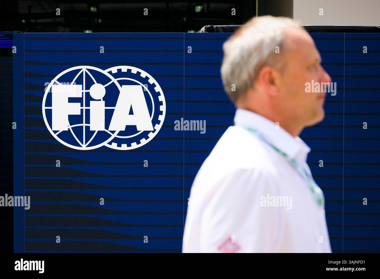 Sakhir, Bahrain. April 2025. FIA-Garage. Ahmad Al Shehab/Alamy Live News. Stockfoto