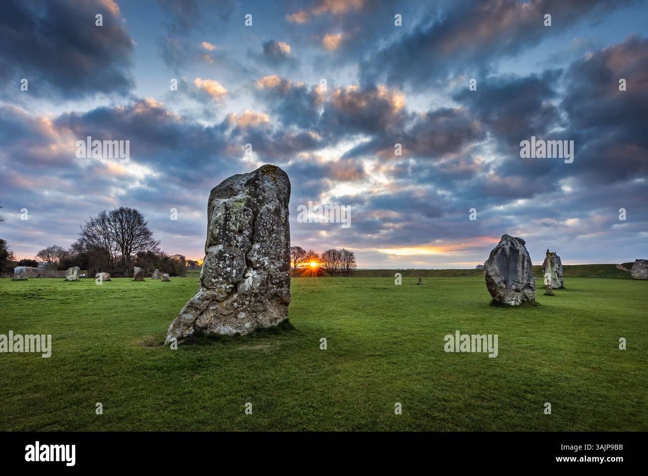 Stehende Steine am Avebury Stone Circle, Wiltshire, England Stockfoto