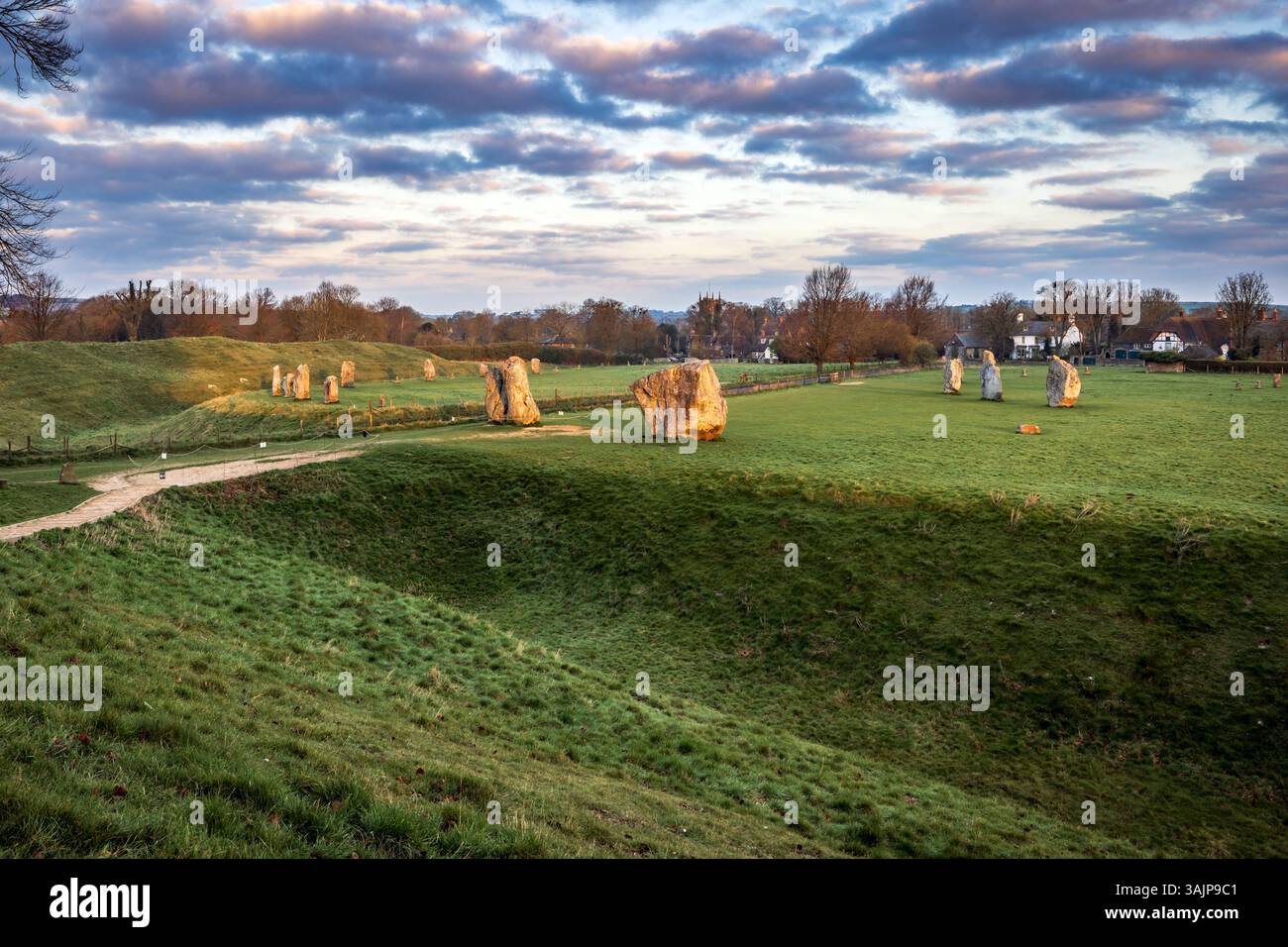 Stehende Steine am Avebury Stone Circle, Wiltshire, England Stockfoto