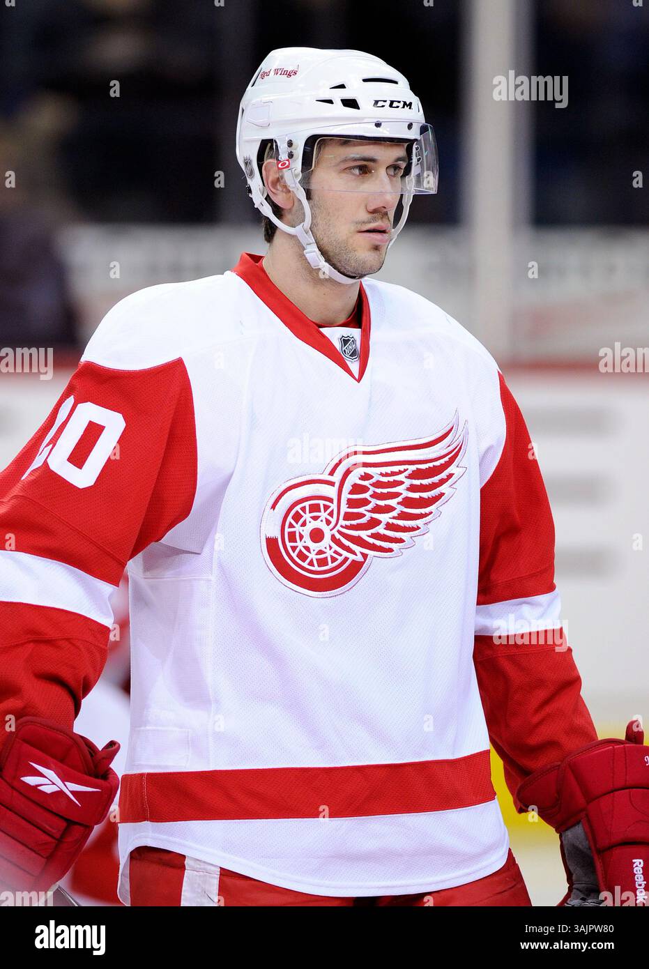 März 2010 – Calgary, Alberta, Kanada – Foto des NHL-Spielerprofils auf Drew Miller von Detroit Red Wings während eines Spiels in Calgary. (Foto: © Larry MacDougal via ZUMA Wire) Stockfoto