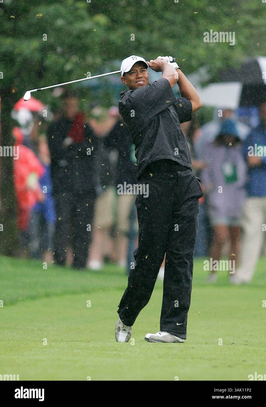 Juni 2009: Tiger Woods in Aktion während des Memorial Tournament's Skins Game im Muirfield Village Golf Club in Dublin, OH. (Bild: © Scott Terna/Cal Sport Media/ZUMA Press) Stockfoto