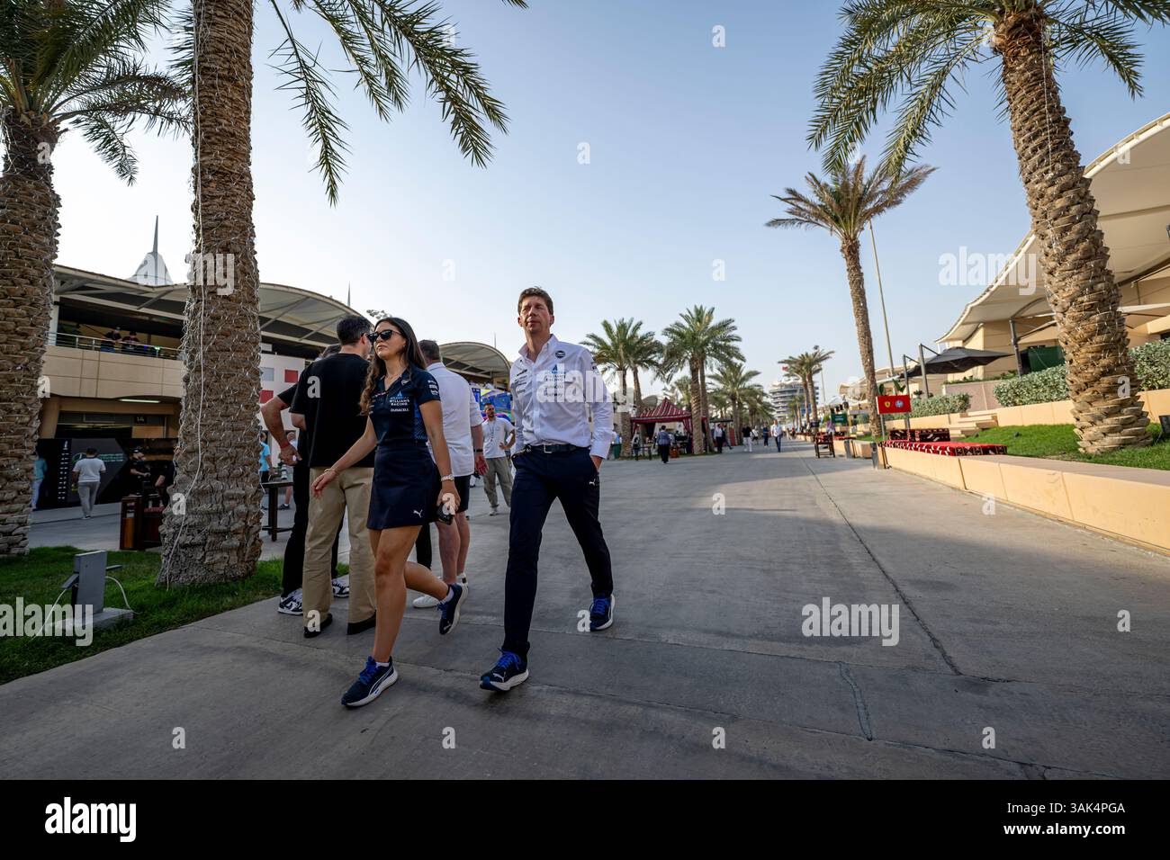 Sakhir, Bahrain, 11. April 2025, James Vowles, aus Großbritannien, tritt für Williams Racing an. Das Bahrain Grand Prix Training 2025 findet in Sakhir, Bahrain, statt. Quelle: Michael Potts/Alamy Live News Stockfoto