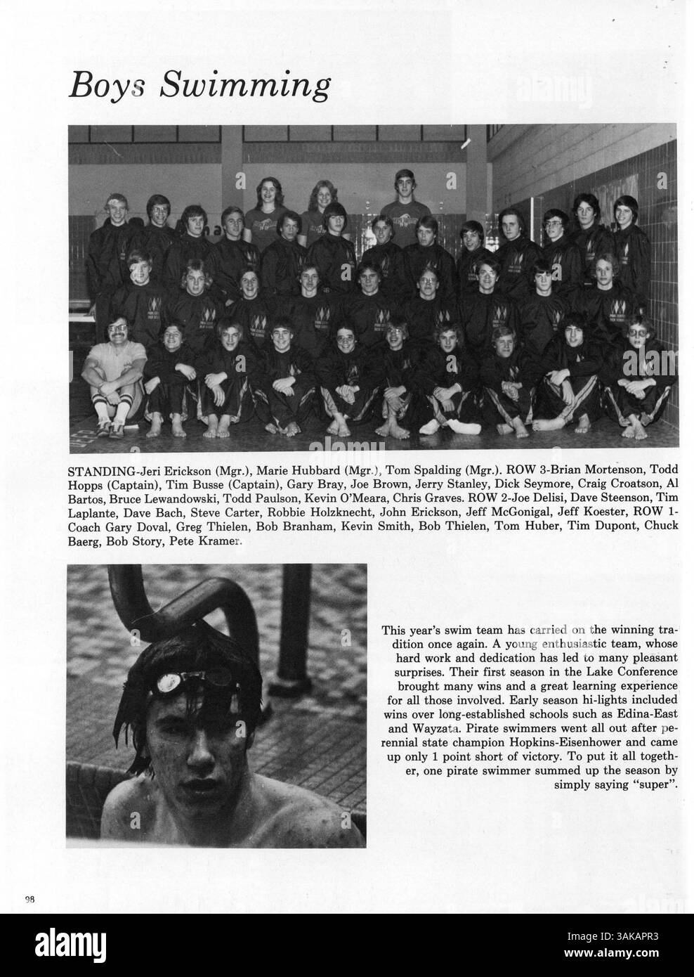 Die 1977 erschienene Ausgabe von Pirate Vol. VI, das Jahrbuch der Park Center High School, bietet einen umfassenden Überblick über das akademische Jahr 1972-1973 und zeigt die Leistungen der Schüler, Lehrkräfte, Sportwettbewerbe und schulweite Veranstaltungen. Stockfoto